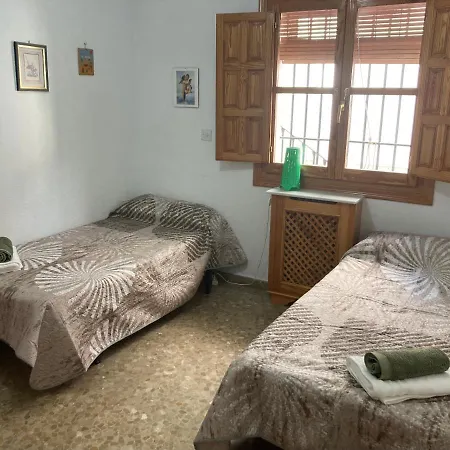 La Alberquilla, Un Oasis Con Piscina En