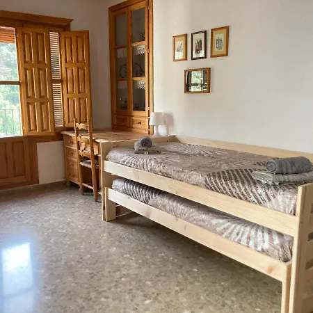 Ferienhaus La Alberquilla, Un Oasis Con Piscina En Quéntar