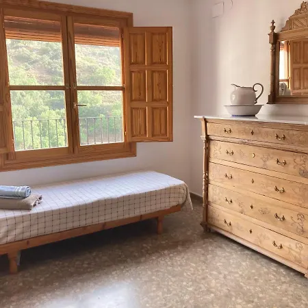 La Alberquilla, Un Oasis Con Piscina En