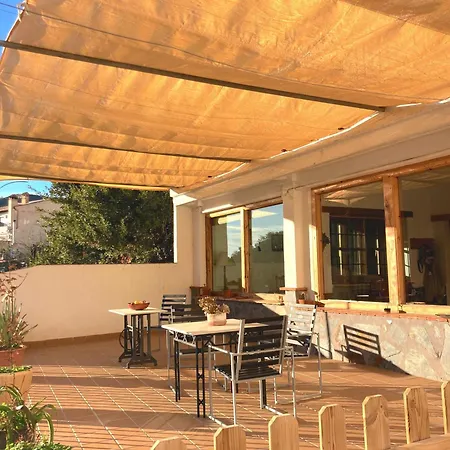 Ferienhaus La Alberquilla, Un Oasis Con Piscina En Quéntar