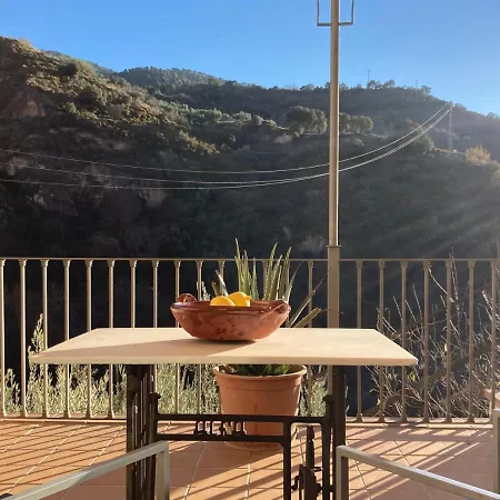 Casa de Férias La Alberquilla, Un Oasis Con Piscina En *